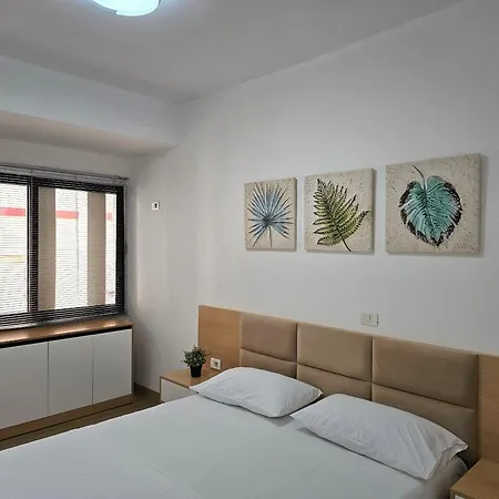 Apartman Holiday Apartmens In Saranda *
